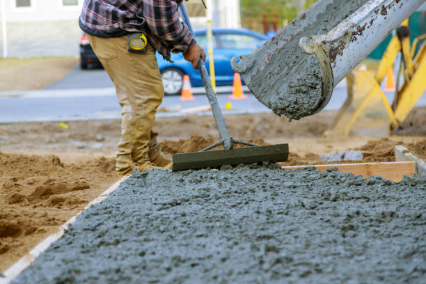 Best Custom Concrete Contractor  in Redding, CA